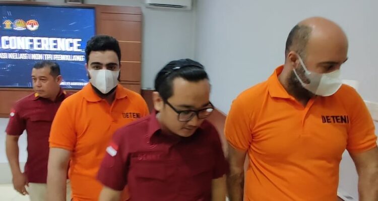 Hipnotis Atau Gendam Sejumlah Warga Lokal Imigrasi Pemalang Deportasi Dua WNA Asal Iran