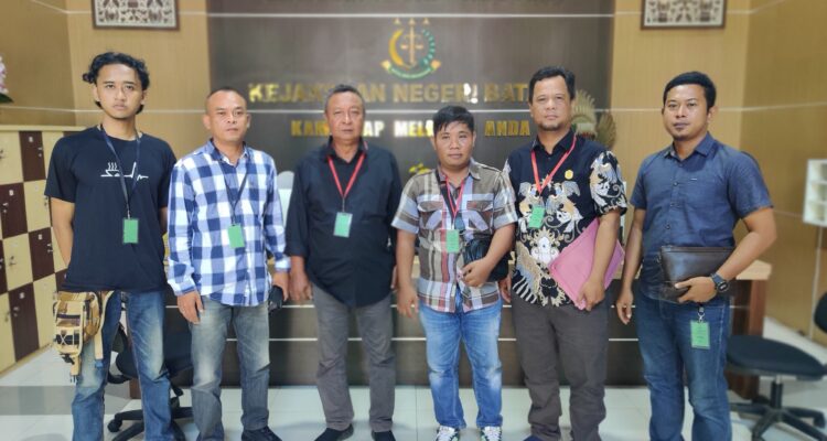 Kuasa Hukum Dampangi Keluarga Korban Dugaan Penipuan CPNS Kemenkumham Lapor Kejari Batang