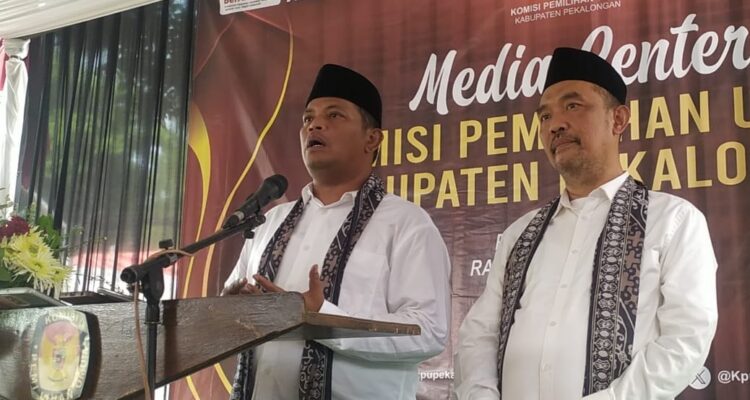 Manfaatkan Putusan MK Wakil Bupati Pekalongan Gandeng Pengusaha Daftar Pilkada 2024