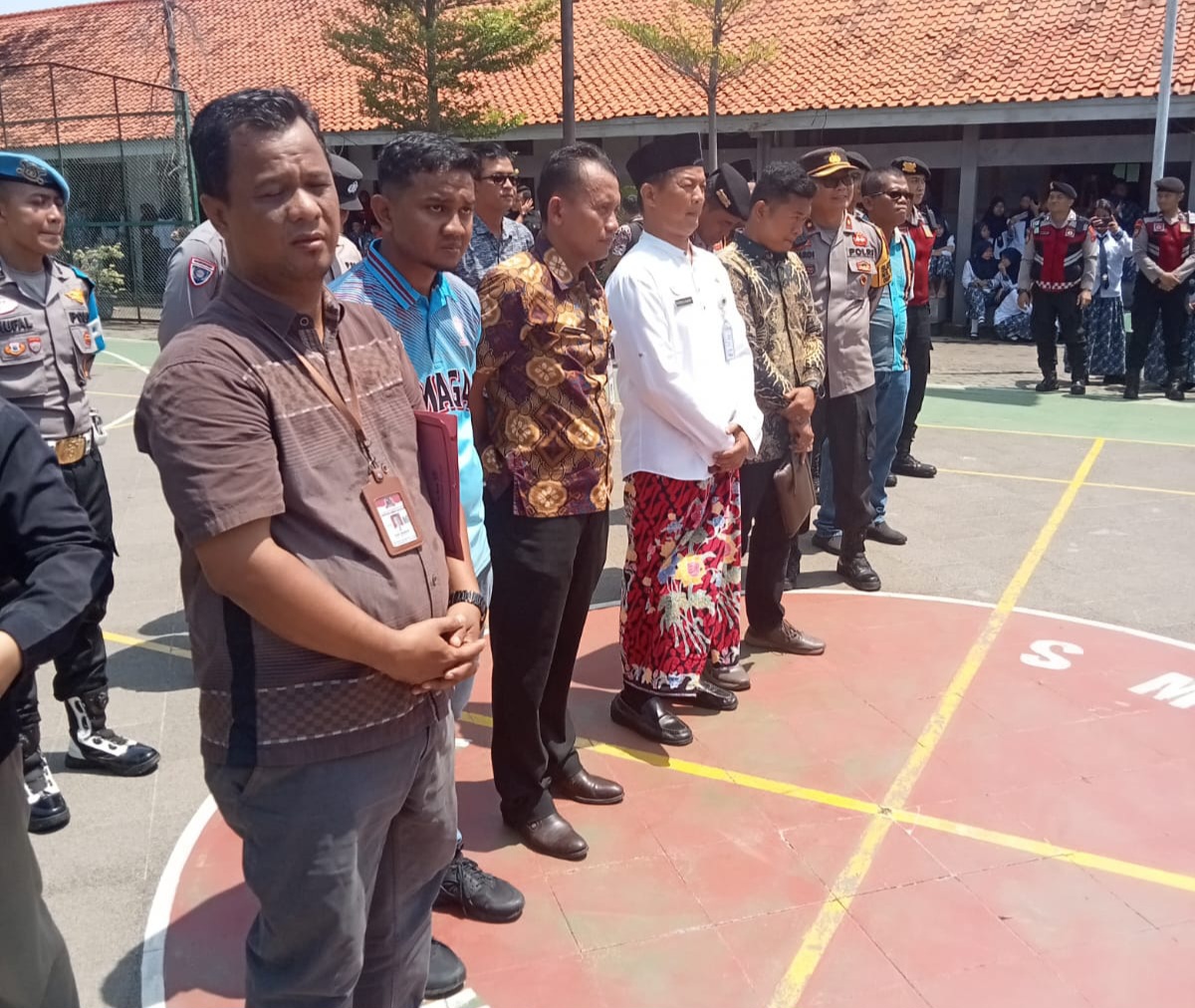 Diberi Sanksi SP 1 Guru BK Dugaan Pelecehan Seksual Verbal, Pelajar SMA N 3 Kota Pekalongan Berunjuk Rasa Menuntut Segera Diberhentikan