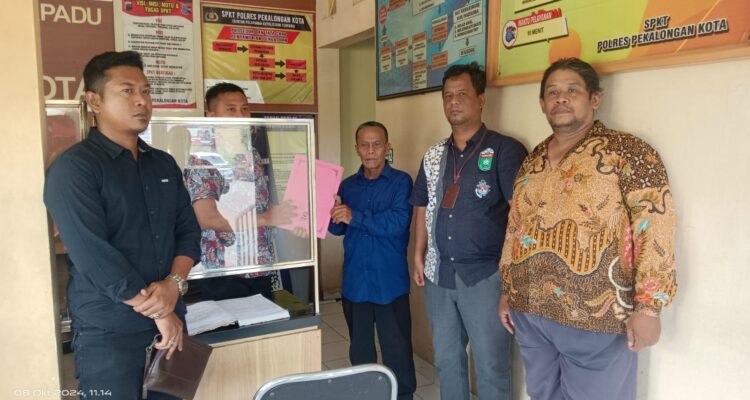 Korban Dugaan Mafia Tanah Warga Kampil Pekalongan Didampangi LBH Adhiyaksa Lapor Polisi