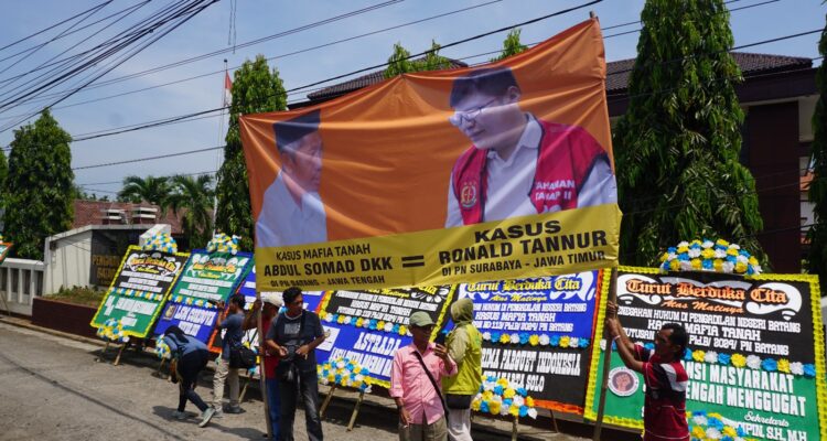 Dipicu Vonis Bebas Mafia Tanah Oleh Majelis Hakim PN Batang, Aliansi Masyarakat Jawa Tengah Menggelar Aksi Demo