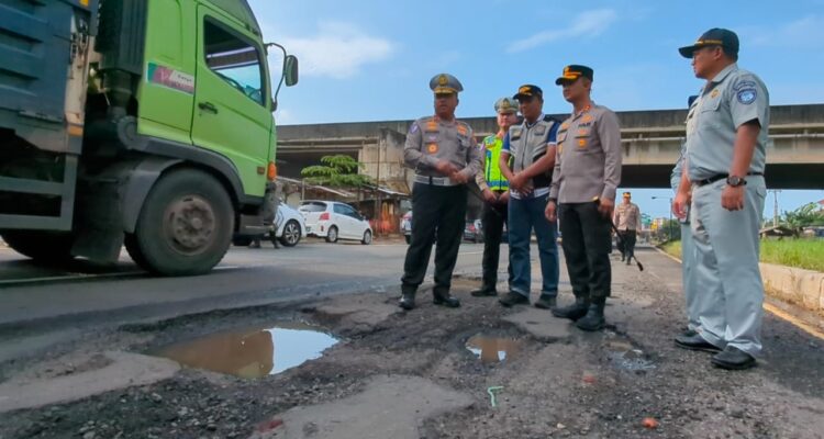 Rusak dan Kerap Menimbulkan Kecelakaan, Kakorlantas Cek Jalur Pantura