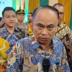 Menteri Koperasi Budi Arie Setiadi Membuka RAT Kospin Jasa di Gedung H Djunaid Kota Pekalongan